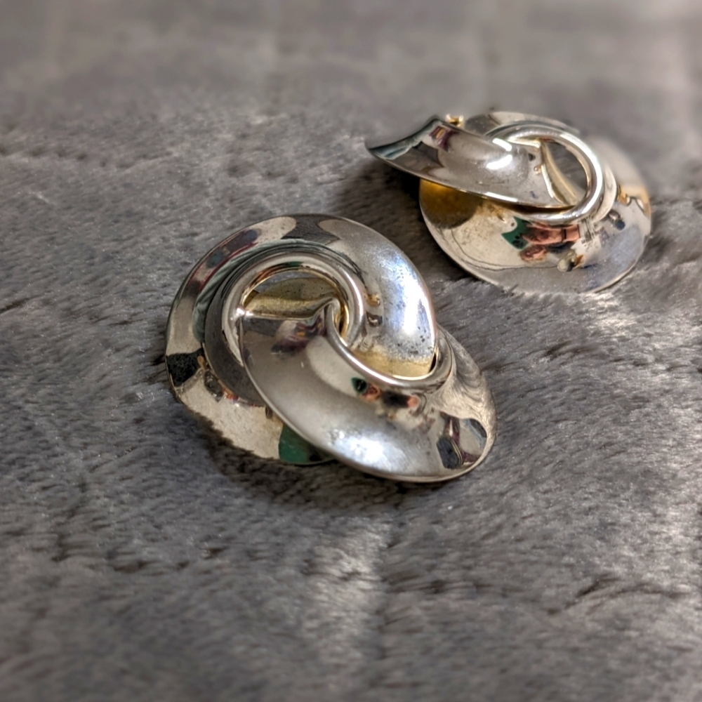 Vintage 80's Silvertone Knot Clip Earrings - Picture 4 of 7